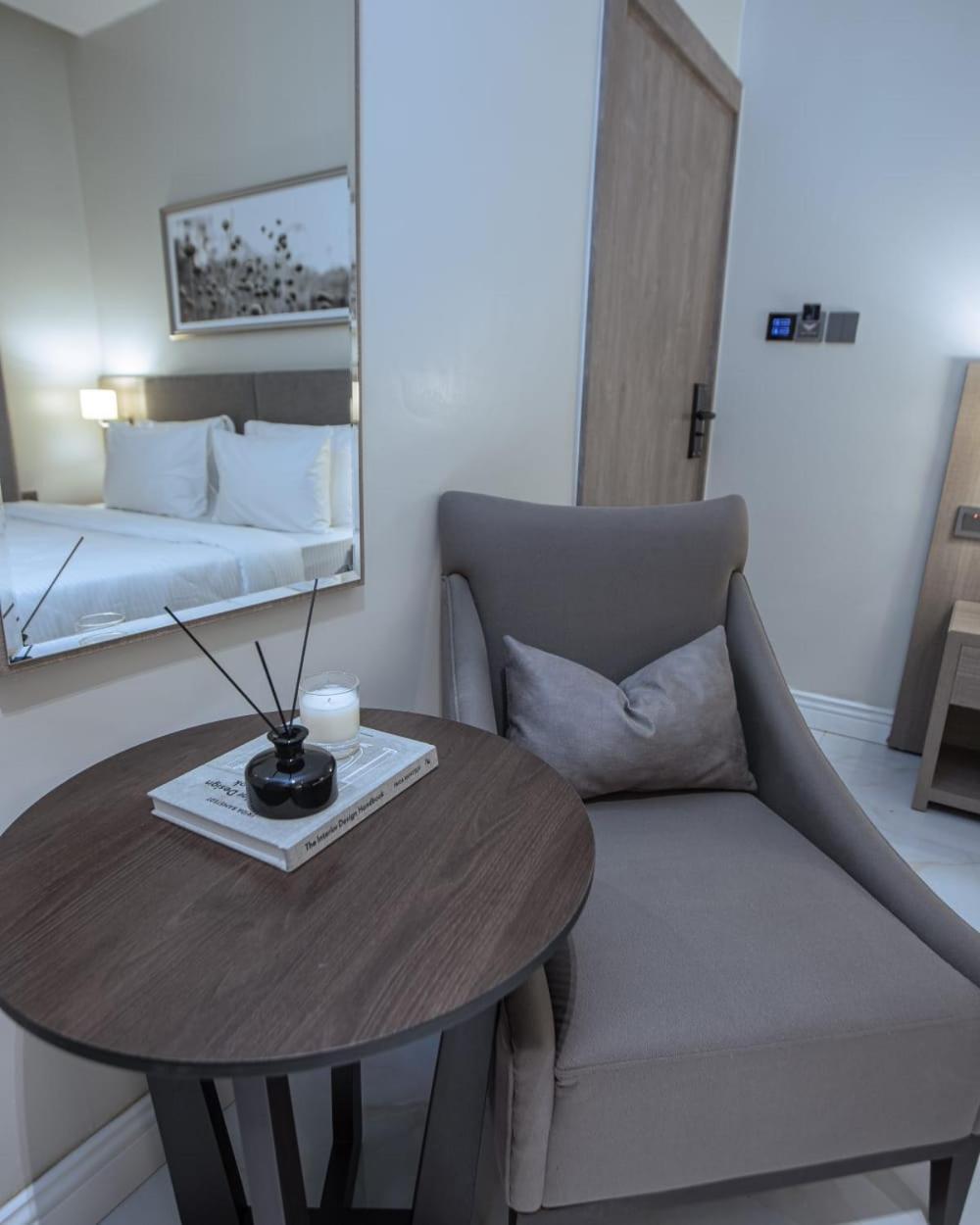 Knightsbridge Hotel & Suites Abuja Ngoại thất bức ảnh